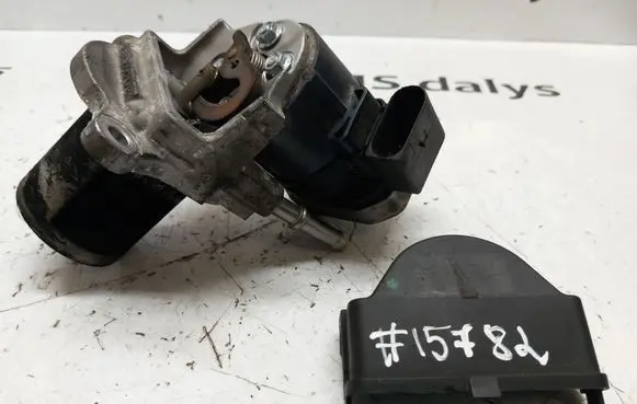 Mercedes-Benz E W212 EGR valve A6421401960 6421401960