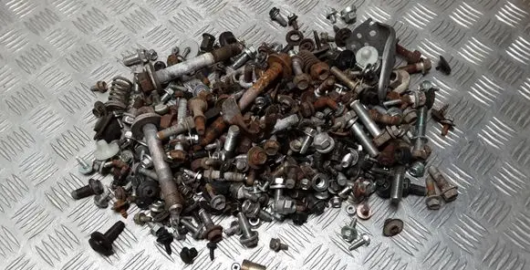 Nuts/bolts