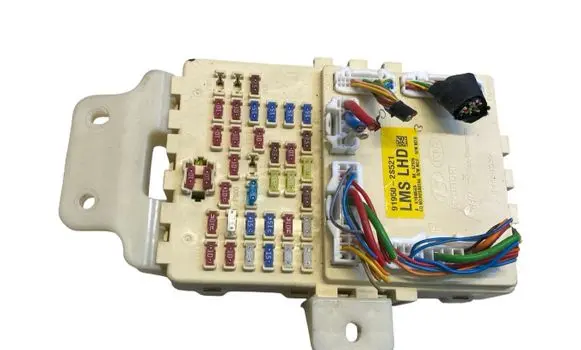 Hyundai ix35 Fuse module 919502S521