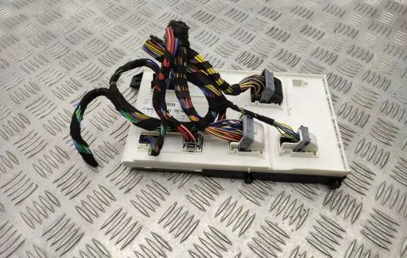 Mercedes-Benz B W246 W242 Comfort/convenience module A1569007402 A1569011400 A1569021300