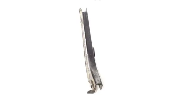 Mercedes-Benz ML W164 Front bumper mounting bracket A1648800314