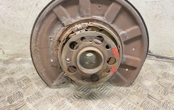 Mercedes-Benz E W212 Rear wheel hub