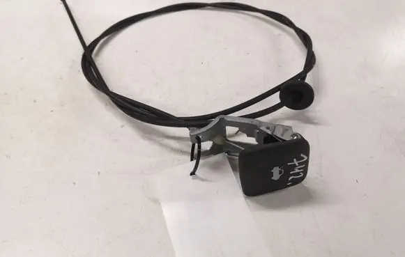 Chevrolet Captiva Engine bonnet (hood) release handle
