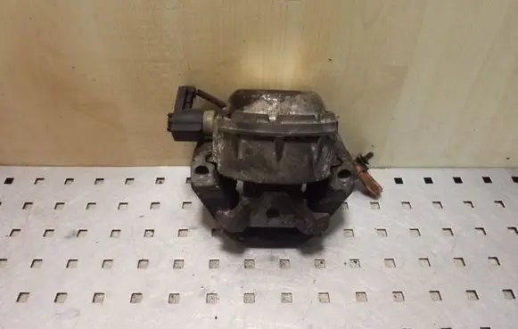 Audi A6 S6 C7 4G Engine mount bracket