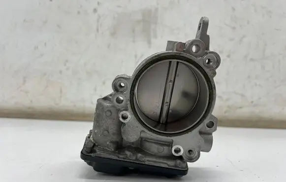 BMW 3 G20 G21 Throttle valve 8623324