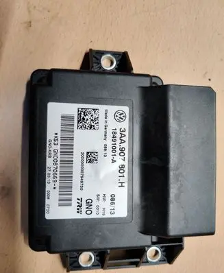 Volkswagen PASSAT B7 Hand brake control module 3AA907801H