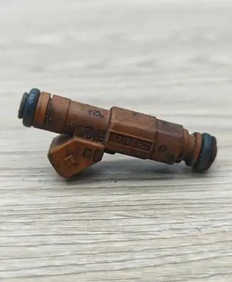 Volvo XC90 Fuel injector 9186340