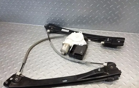 Volkswagen Jetta VI Front door window regulator with motor 3C0959793B 918431100