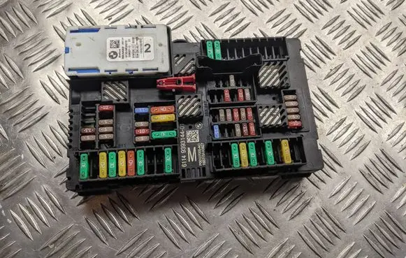 BMW 5 G30 G31 Fuse box set 9393144