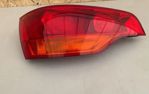 Audi Q7 4L Rear/tail lights 4L0945093 090606C 027330102