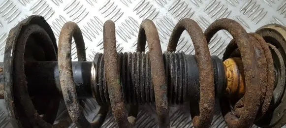 Volkswagen Golf II Front coil spring