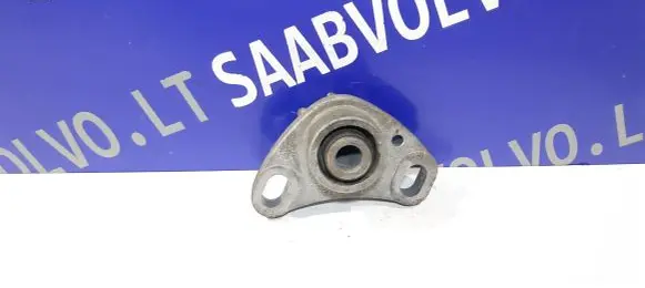 Volvo V70 Engine mount bracket 8666204