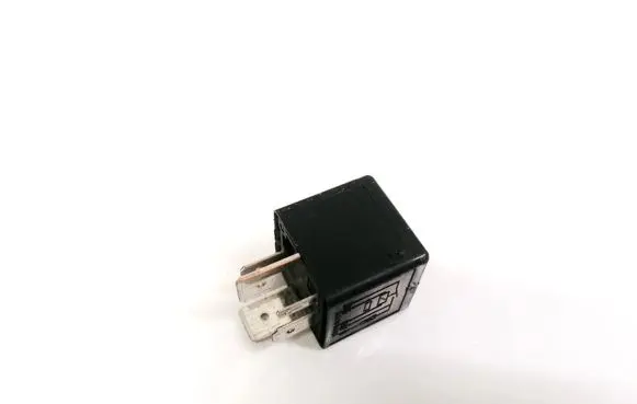 Skoda Octavia Mk2 (1Z) Other relay 3D0951253A V23134-B59-X418