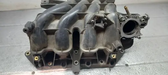 Volkswagen Golf IV Intake manifold