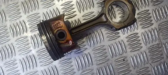 Renault Megane I Piston with connecting rod