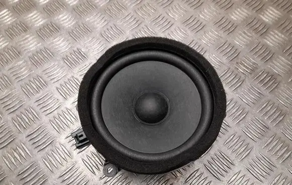 Volvo XC90 Rear door speaker 31350429