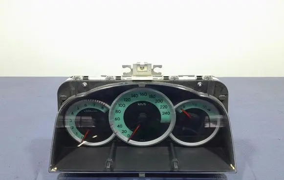 Toyota Corolla Verso E121 Speedometer (instrument cluster) 838000F020