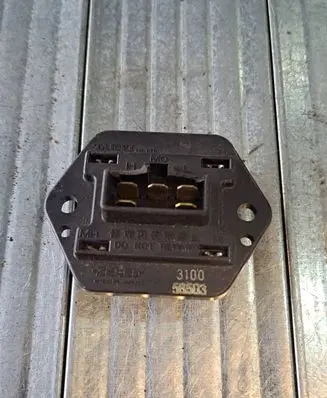 Suzuki Baleno EG Heater blower motor/fan resistor 310056503