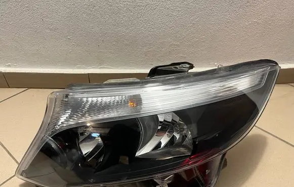 Mercedes-Benz V Class W447 Headlight/headlamp A4479067700