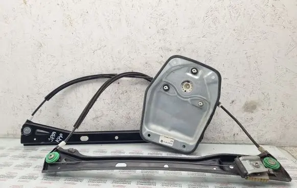 Volkswagen Jetta V Front window lifting mechanism without motor 1K5837461B