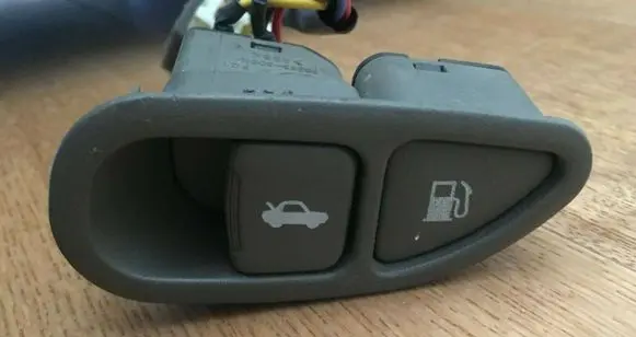 Hyundai Sonata Fuel tank opening switch 935553D010