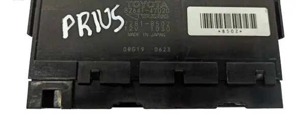 Toyota Prius (XW20) Fuse module 8264147020 72818502 08G190623