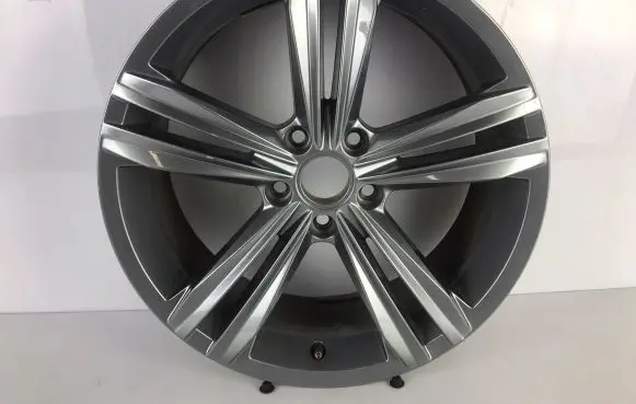 Volkswagen T-Roc R18 alloy rim 2GA601025G