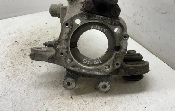 BMW 5 E60 E61 Rear wheel hub 1082512