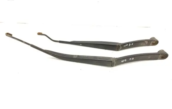 Hyundai Sonata Front wiper blade arm