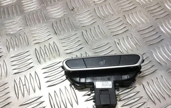 Mercedes-Benz S C217 Seat heating switch A2179050251