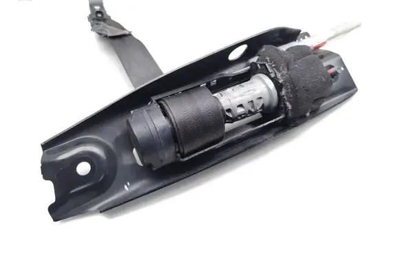 Volvo XC70 Front seatbelt 39811480