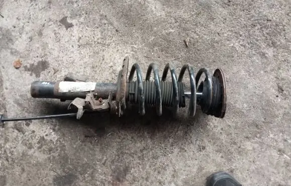 Volvo XC60 Front shock absorber/damper 31277626