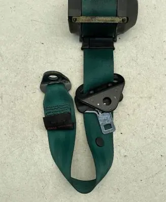 Rear seatbelt