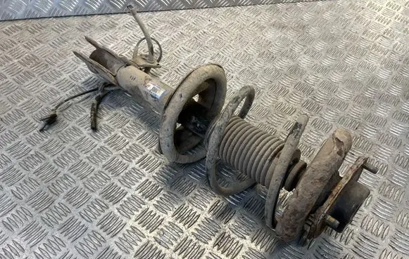 Nissan X-Trail T30 Front shock absorber/damper