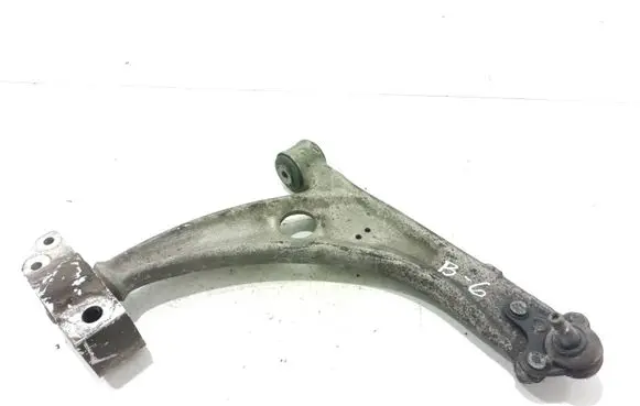 Volkswagen PASSAT B6 Front lower control arm/wishbone 3C0407153B
