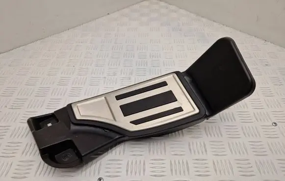 Peugeot 308 Foot rest pad/dead pedal 9836854780