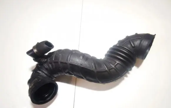 Audi A6 S6 C4 4A Air intake hose/pipe 4a0145747