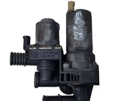 BMW 3 E46 Coolant heater control valve 8369807 64118369807