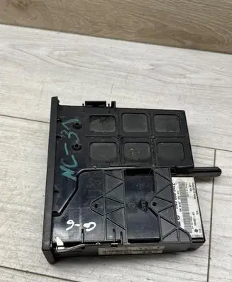 Volkswagen Golf VI Head unit multimedia control 5N0035341F 1000003007