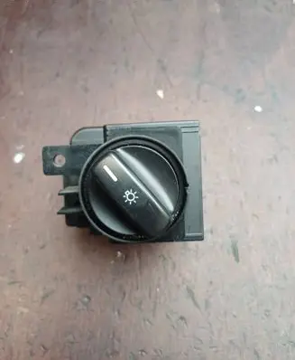 Mercedes-Benz B W245 Light switch 1695451004