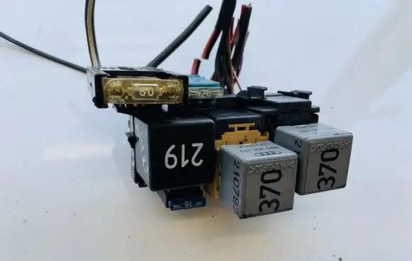 Audi A4 S4 B5 8D Fuse box set 8d0937503c