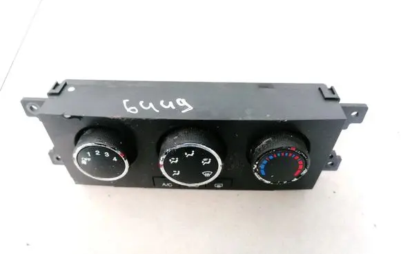 Chevrolet Captiva Climate control unit 96820197 070427