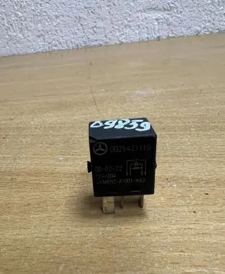 Mercedes-Benz C W203 Other relay 0025421119 D9859