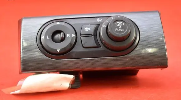 Chevrolet Captiva Mirror heating switch 