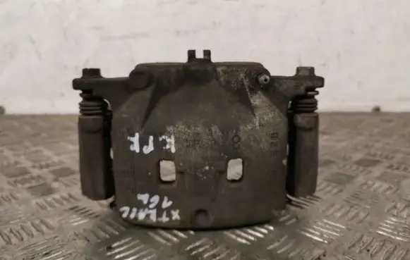 Nissan X-Trail T32 Front brake caliper 6Z1411