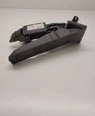 Volkswagen Touran I Accelerator throttle pedal 1T1721503H 6PV00868900