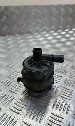 Volkswagen PASSAT B8 Electric auxiliary coolant/water pump 04L965567