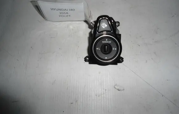 Hyundai i40 Fog light switch 