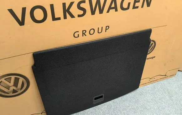 Volkswagen Golf VII Other trunk/boot trim element 5G6858855