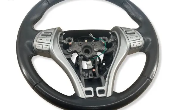 Nissan Qashqai Steering wheel 484304EM5B 34221161A 153374272